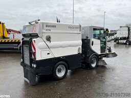 Bucher Citycat 2020 with 3-rd brush