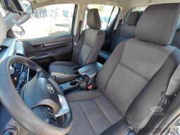 TOYOTA Hilux Double Cab Duty 4x4