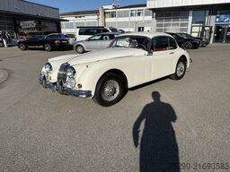 Nutzfahrzeug XK 150 Limousine / Swiss-Vehicle