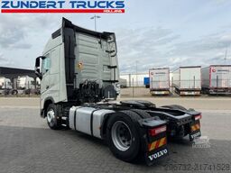 Volvo FH 460  GLOBETROTTER,IPARCOOL,2 TANKS, 2 BEDS