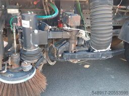 Mercedes-Benz 1824 Axor 1-Hand