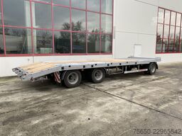Möslein T 3-8,20 P OR  3 Achs Tieflader gerader Ladefläche 8,10 m,Neufahrzeug