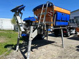 Mercedes-Benz Unimog U535 mit Schmidt S30 Streuer