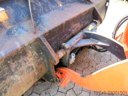 Kubota R 085