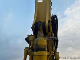 Komatsu PC240LC-8 Crawler Excavator w/ Digger Bucket.
