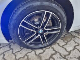 BMW XDrive Notartreinsatzfahrzeug NEF Notarz