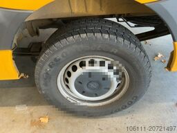 VOLKSWAGEN Crafter 35 KBFenster L2H1 Klima Sthzg Ahk.3,5t