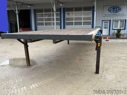 Krone 7,82m Baustoff Brücken Zurringe Kranbar