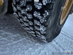 Volvo L70F wheel loader with/ winter and summer tires an