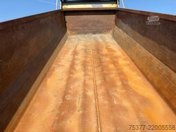 Mercedes-Benz Actros 3240 Arocs 8X4, 12 m3 RHD,Edbro Dumper f...