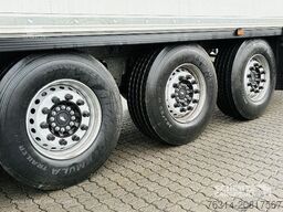 Schmitz Cargobull Tiefkühler Standard Doppelstock Trennwand