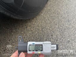 Schmitz Cargobull Semitrailer Reefer Standard divu klāju