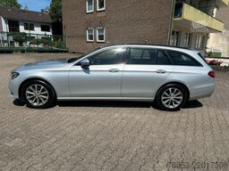 MERCEDES-BENZ E 220d T Automatik 143kw * LED * Navi * Kamera