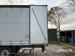 Schmitz Cargobull Curtainsider Standard Faltwandtür rechts