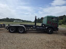 MAN MAN 26 403 F2000 Abrollkipper Meille 6X4