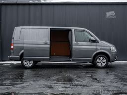 VOLKSWAGEN Transporter T5 2.0 TDI L2H1 | 140PK | Schuifdeur
