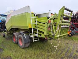 CLAAS Quadrant 2200 RC