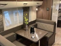 HOBBY Prestige 720 UKFe Abverkauf / 2500 kg