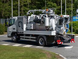 Mitsubishi Fuso Canter 7C18