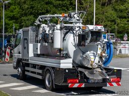 Mitsubishi Fuso Canter 7C18