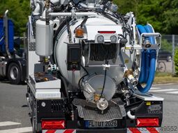 Mitsubishi Fuso Canter 7C18