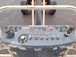JLG 600AJ