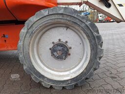 JLG 600AJ