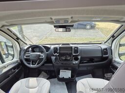 BÜRSTNER Lyseo TD 744 Harmony Line, Automatik, Radio