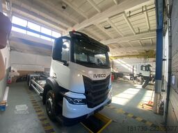 Iveco X-Way AT280X46Y/PS / 2026 / HIAB 21 t