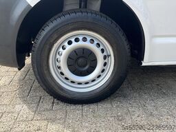 Volkswagen Transporter 2.0 TDI L2H1 DC 30 Dubbele cabine o...