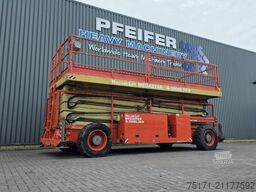 Holland Lift G-300DL30/S Diesel, 4x4x4 Drive, 33.5m Working Hei