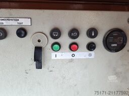 Holland Lift G-300DL30/S Diesel, 4x4x4 Drive, 33.5m Working Hei