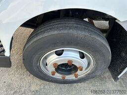 Renault MIDLUM 180 DCI 10T - CLOSED BOX 6.5m x 2.47m x ...
