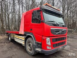 Volvo FM330 recovery truck.