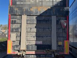 Ekeri box semi-trailer with full side opening and lift