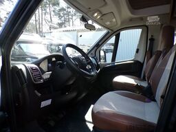 BÜRSTNER Limited T 727 G Markise, el. Hubbet, SAT/TV