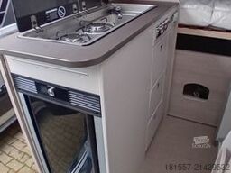 BÜRSTNER Lineo C 550 Schlafdach, 170 PS, Bi-Xenon