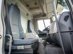 VOLVO FLH 290 +CARRIER