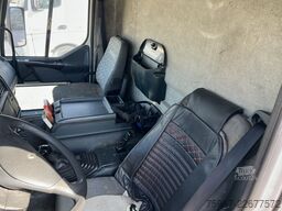Renault Premium 300
