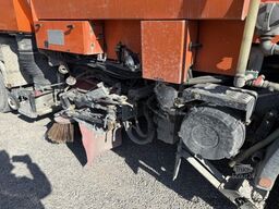 MAN 19.364 FLC 4x2 Kehrmaschine