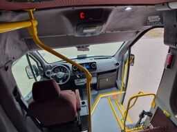 MERCEDES-BENZ Sprinter 517 Heckniederflur Vorlauffahrzeug