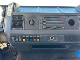 MAN 8.223 4x2 HMF 620 / BOX L=3396 mm