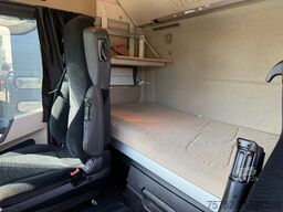 Mercedes-Benz Actros 1936 4X2 Streamspace  Xenon NL Truck