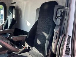 MERCEDES-BENZ 4x Antos 1843 4x2 Kühler