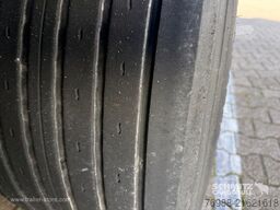 Schmitz Cargobull Curtainsider Mega