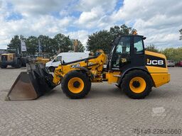 JCB TM 320 S, Hyd. S.W.S., 5.2m, 3.6to., Schaufel