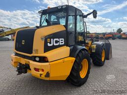 JCB TM 320 S, Hyd. S.W.S., 5.2m, 3.6to., Schaufel