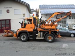 MERCEDES-BENZ Unimog 423 mit Mulag Front Heckmähkombination E6