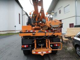 MERCEDES-BENZ Unimog 423 mit Mulag Front Heckmähkombination E6