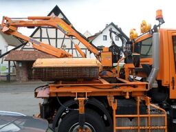 MERCEDES-BENZ Unimog 423 mit Mulag Front Heckmähkombination E6